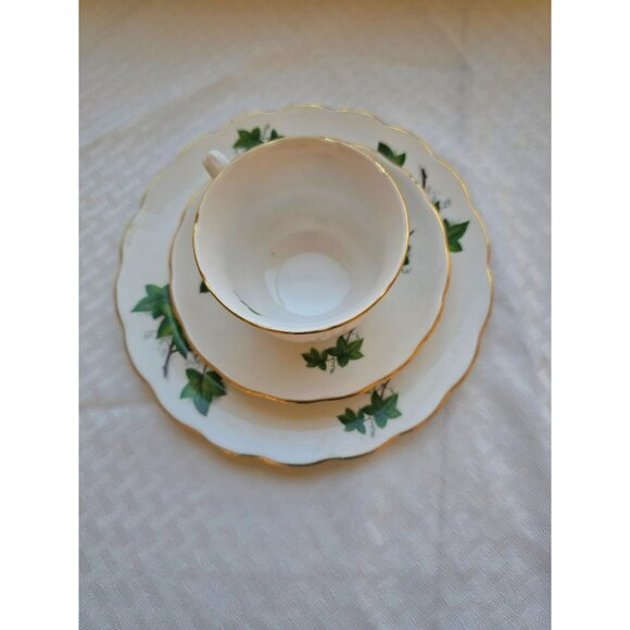 VTG Christmas Three Piece Set Royal Staffordshire England Kent Bone China - Picture 2 of 8